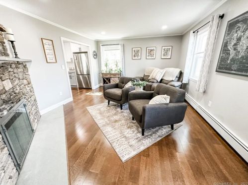 49 Bunny Rd, Norwich CT  06365-8705 exterior