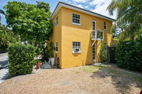 216 Oleander Ave, Palm Beach, FL 33480-7424