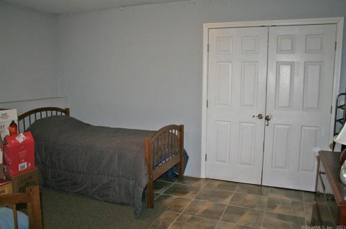 121 Jerry Daniels Rd, East Hampton CT  06447-1230 exterior