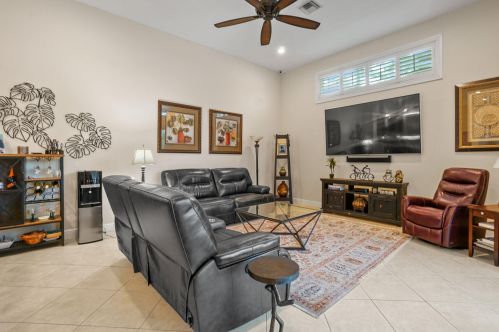 523 Squire Johns Ln, Palm City FL  34990-7824 exterior