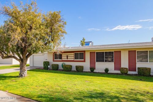 11213 Coggins Dr, Sun City AZ  85351-4212 exterior