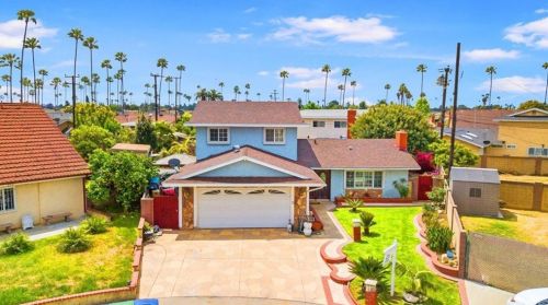 208 Roblin St, Long Beach, CA 90746-1768