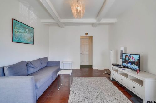 701 Cedar Ave, Long Beach, CA 90813-4215