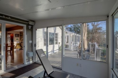 22 Crag Pl, Skyline Lakes NJ  07456-1814 exterior