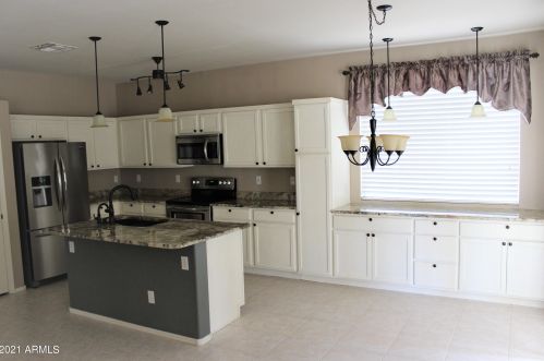 9528 Keats Ave, Mesa, AZ 85209-1138