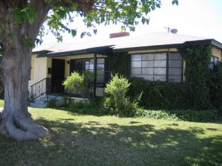 2813 Manor St, Bakersfield, CA 93308-1452