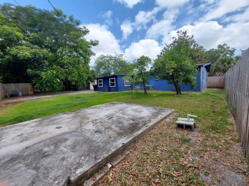 5816 Paradise Ln, Orlando, FL 32808-2429