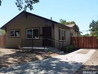 1835 Jackson Ave, Escalon, CA 95320-1915