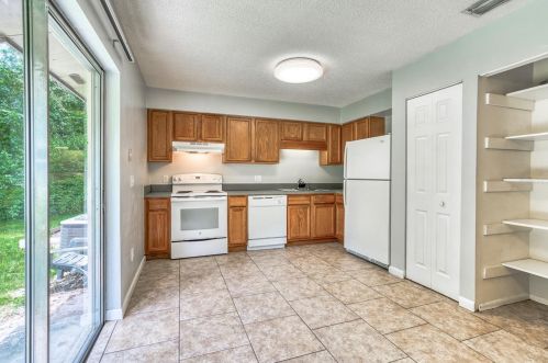 194 Elm Dr, Orange City FL  32763-7401 exterior