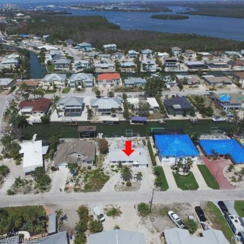 331 Washington Ct, Fort Myers Beach FL  33931-3735 exterior