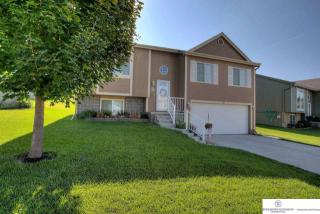 7413 73rd Ave, Omaha, NE 68128-2603