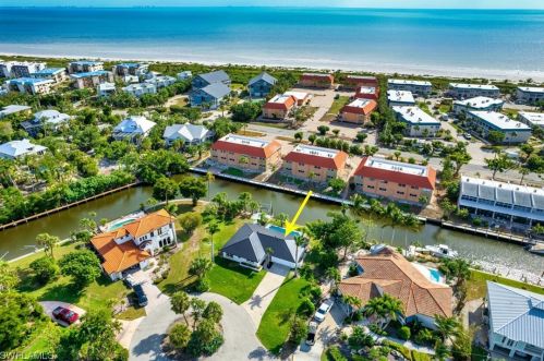 729 Sand Dollar Dr, Sanibel, FL 33957-7003