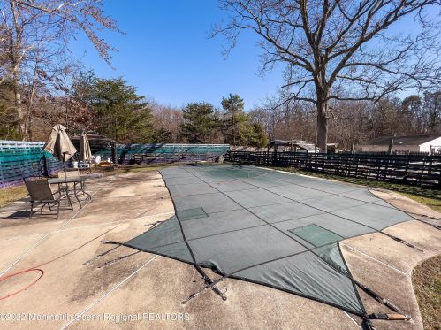 475 Toms River Rd, Jackson Twp NJ  08527-3722 exterior