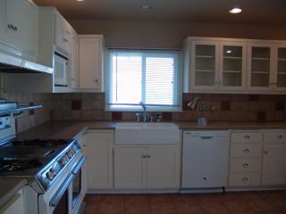 1504 Madison Ave, San Diego CA  92116-1145 exterior