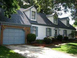 2105 Allison Dr, Chesapeake VA  23325-4703 exterior