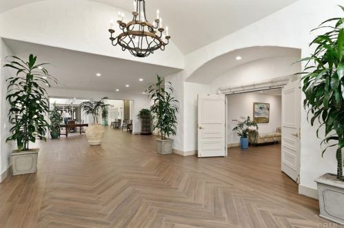 4568 Cordoba Way, Oceanside CA  92056-5102 exterior