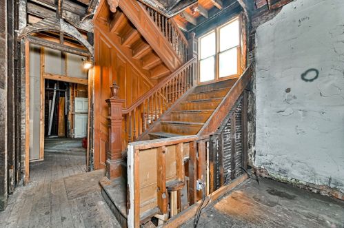 3224 Dawson St, Pittsburgh, PA 15213-4523