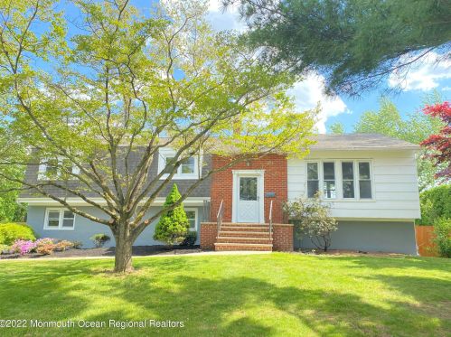 44 Coachman Dr, East Freehold, NJ 07728-3122