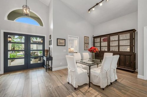 33 Grey Wing Pt, Naples, FL 34113-8404