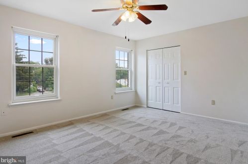 5447 Pond Rd, Harrisburg PA 17111-3765 exterior