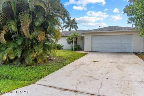 682 Breakwater Ter, Sebastian, FL 32958-6113