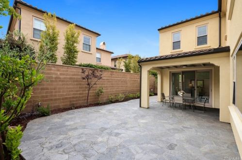 80 Hazelton, Irvine CA  92620-2189 exterior