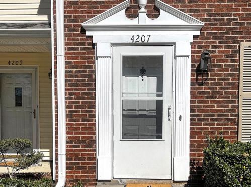 4207 Baylor St, Greensboro, NC 27455-2560
