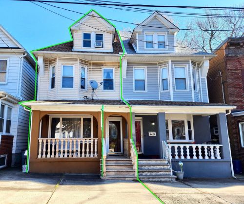 84-33 89th St, Jamaica, NY 11421-1322