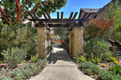 1430 Laguna St, Santa Barbara, CA 93101-7317
