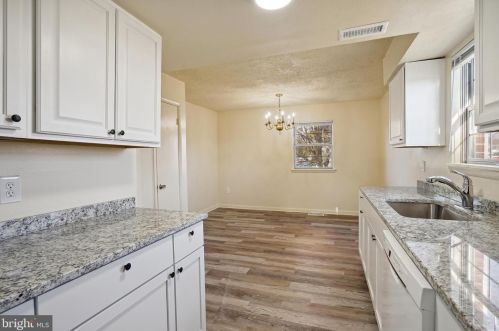 3487 Cranmer Mews, Woodbridge VA  22193-5301 exterior