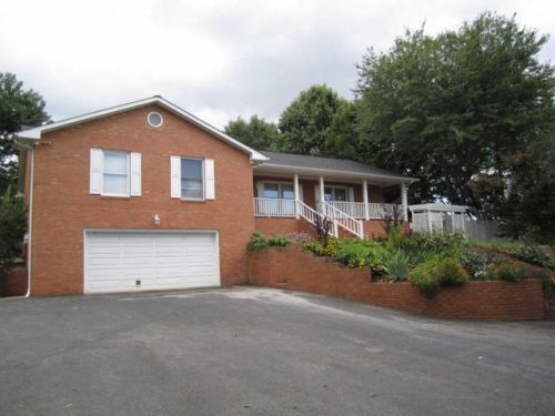 1656 Woodshill Ln, Salem, VA 24153-5944