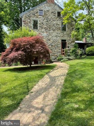 115 Old Waynesboro Rd, Charnita, PA 17320-8943