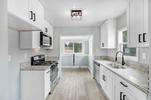 962 Western Ave, San Bernardino, CA 92411-2130