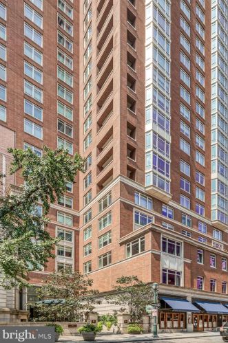 130 18th St, Philadelphia PA  19103-4923 exterior