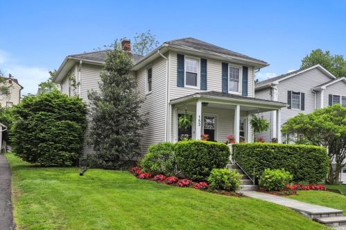 153 Clinton St, White Plains, NY 10604-2202