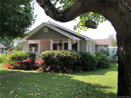 13 Shannon Dr, Asheville, NC 28803-1328