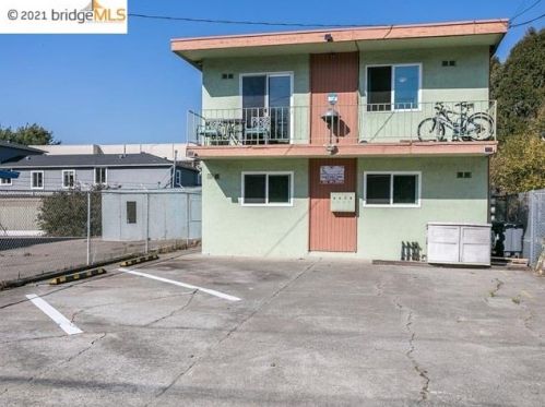 1111 Blake St, Berkeley, CA 94702-2045