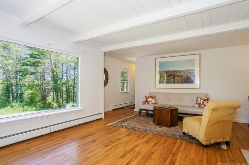 286 Low Rd, West Woods CT  06069-2067 exterior