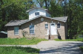 303 Edgewood Ave, Clinton, TN 37716-2822