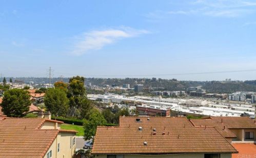 6843 Fashion Hills Blvd, San Diego, CA 92111-7651