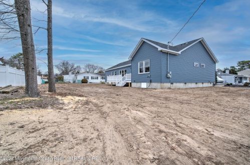 414 Seaward Pl, Lacey NJ  08731-2836 exterior