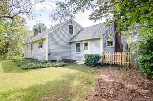 15 Pendleton Rd, Granby, CT 06035-2123