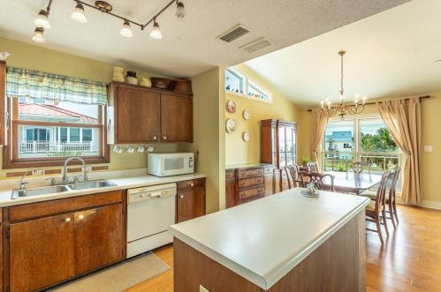 765 Gulf Bch Dr, Saint George Island FL  32328-3112 exterior