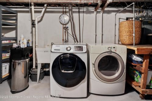 17 Grant Pl, Tinton Falls NJ  07701-2117 exterior