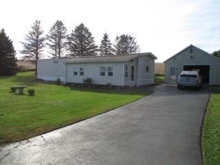 19 Leach Rd, Lyons, NY 14489-9713