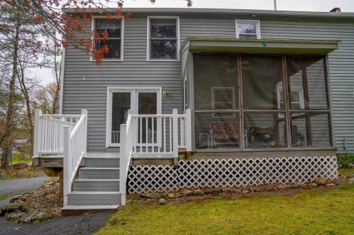 24 Severance Dr, Londonderry NH  03053-3118 exterior