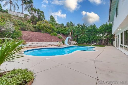 6319 Lake Athabaska Pl, San Diego CA  92119-3526 exterior