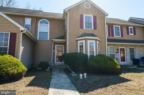 25 Village Dr, Collegeville, PA 19473-1794