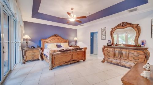 15963 79th Pl, Hialeah FL  33016-6647 exterior