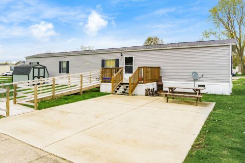 133 Aspen Dr, Marysville, OH 43040-3119